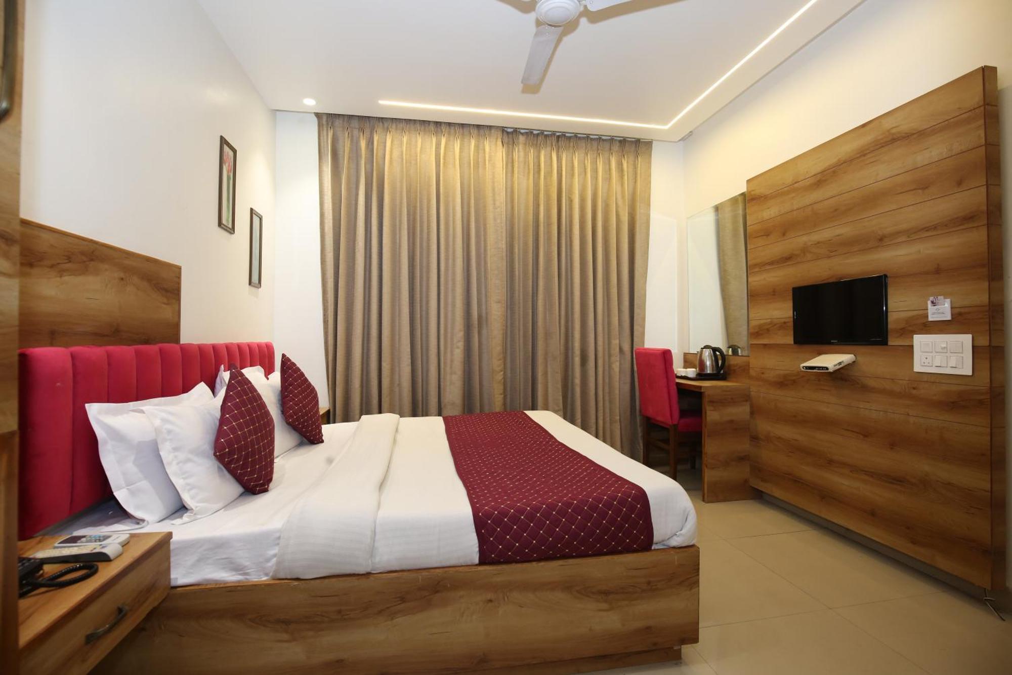 Hotel Rv Regency Amritsar Zewnętrze zdjęcie